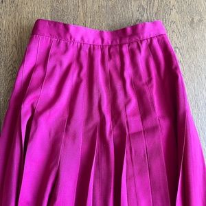 Pleated wool skirt